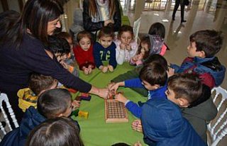 Boyabat'ta zeka geliştirici oyunlar sergisi açıldı