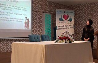 Kur'an kursu öğrencilerine aile içi iletişim anlatıldı
