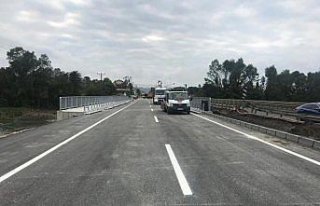 Ordu'da selin yıktığı Cevizdere Köprüsü ulaşıma...