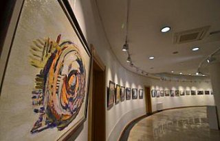 Ressam Özmen'in 28. kişisel sergisi Çorum'da açıldı