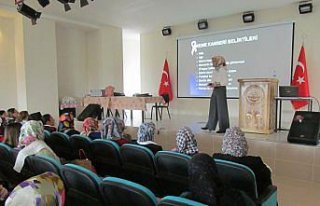 Turhal'da meme kanseri anlatıldı