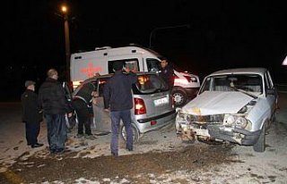Akçakoca'da trafik kazası : 4 yaralı