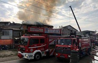 Düzce'de ev ve iş yeri yangını