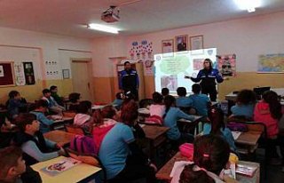 Sinop'ta polisten öğrencilere güvenlik eğitimi