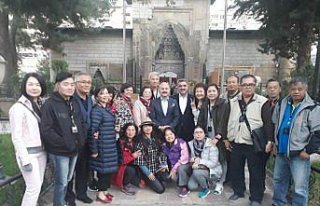Tayvanlı turistlere Vali ve Belediye Başkanı rehberlik...
