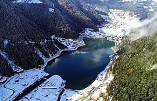 Uzungöl beyaza büründü