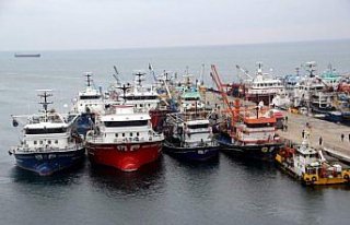 Balıkçılar hava şartlarının düzelmesini bekliyor