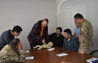 Doğankent'te kamu çalışanlarına ilk yardım eğitimi