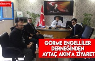 Görme Engelliler Derneğinden Aytaç Akın`a ziyaret