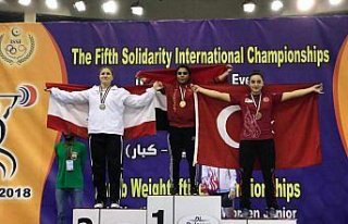 Milli halterciye uluslararası şampiyonada bronz...