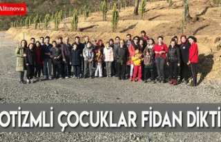Otizmli çocuklar fidan dikti