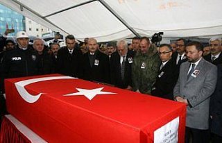 Şehit Emniyet Müdürü son yolculuğuna uğurlanıyor