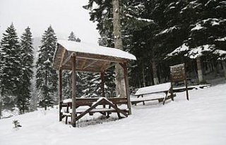 Yaralıgöz Dağı beyaz örtüsüyle görsel şölen...