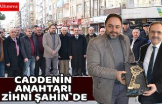 BAŞKAN ŞAHİN GENÇLİK CADDESİ ESNAFI İLE BULUŞTU