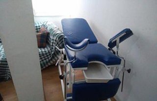 Irak uyruklu kişinin yasa dışı muayenehane açtığı...