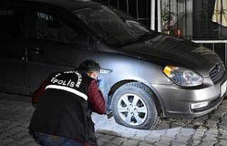 Samsun'da park halindeki araçların lastikleri kesildi