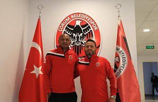 Yeni Çorumspor'un teknik direktörü Ersin Küçükoğlu...