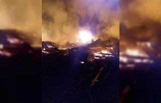 Kastamonu'da ev ve ahır yangını