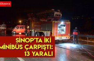 Sinop'ta iki minibüs çarpıştı: 13 yaralı