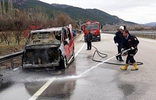 Taşova'da araç yangını