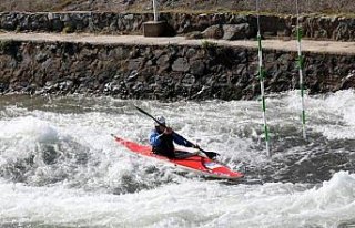 Akarsu Slalom Türkiye Kupası Rize'de başladı