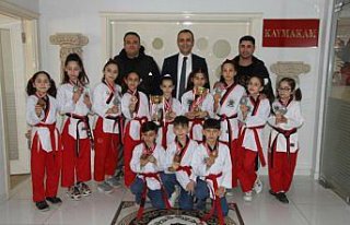 Başarılı sporculardan Kaymakam Ahmet Adanur'a ziyaret