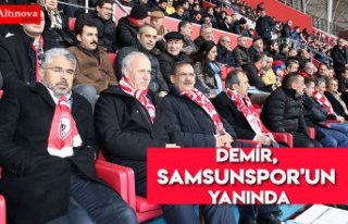 Demir, Samsunspor'un yanında