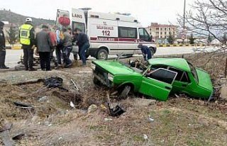 Karabük'te otomobil devrildi: 2 yaralı