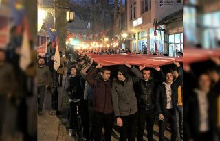 Ladik'te şehitlere saygı yürüyüşü