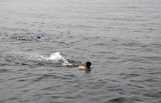 Mart ayında denize girdiler