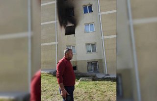 Psikolojik sorunlu genç evde yangın çıkardı