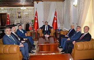 Vali Ümit'e ziyaretler