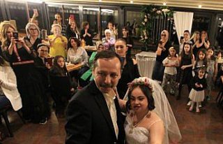 Down sendromlu Asude'nin beyaz gelinlik hayali için...