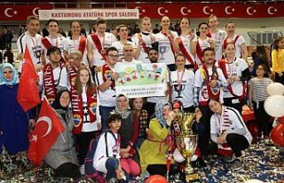 Kastamonu Belediyespor şampiyonluk kupasına kavuştu