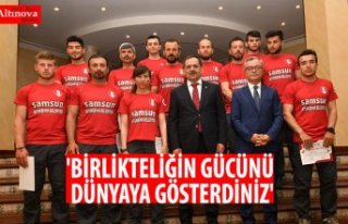 'BİRLİKTELİĞİN GÜCÜNÜ DÜNYAYA GÖSTERDİNİZ'