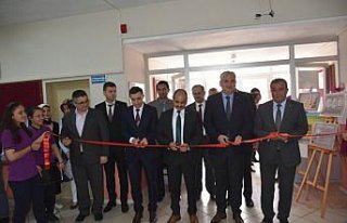 Boyabat'ta öğrencilerin el sanatı ürünleri sergilendi