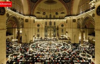 Kadir Gecesi'nde 38 bin 690 cami sabaha kadar...