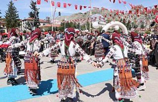 Protokol üyeleri yerlerini engelliler ve ailelerine...