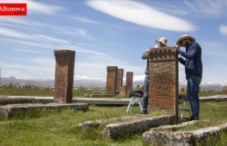 Selçuklu Meydan Mezarlığı'nda kazı çalışmaları...