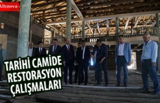 Tarihi camideki restorasyon çalışmaları incelendi