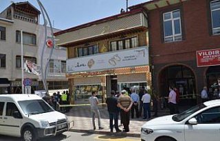 Tokat'ta silah ve sahte dinamitle kuyumcu soygunu