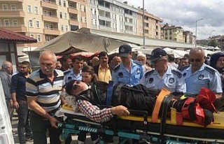 Boyabat'ta otomobilin çarptığı yaya yaralandı