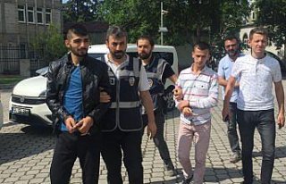 Etek giydirerek tehdit ve şantaj iddiası