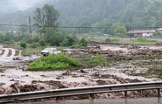 GÜNCELLEME - Bolu'da sağanak nedeniyle taşan dere...