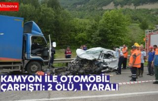 Kamyon ile otomobil çarpıştı: 2 ölü, 1 yaralı