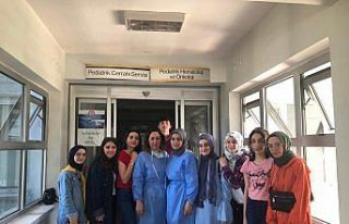 Liseli gençlerden örnek davranış