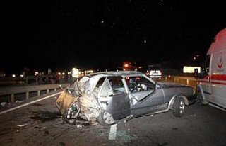 Samsu'da 2 otomobil çarpıştı: 1 ölü, 4 yaralı