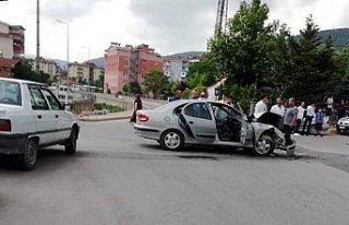Tokat'ta iki otomobil çarpıştı: 11 yaralı
