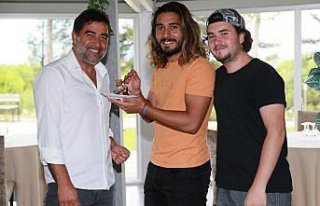 Trabzonspor'da Ünal Karaman'ın doğum günü kutlandı