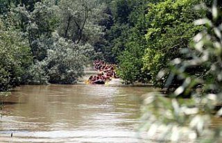 Yağışlar raftingcileri sevindirdi